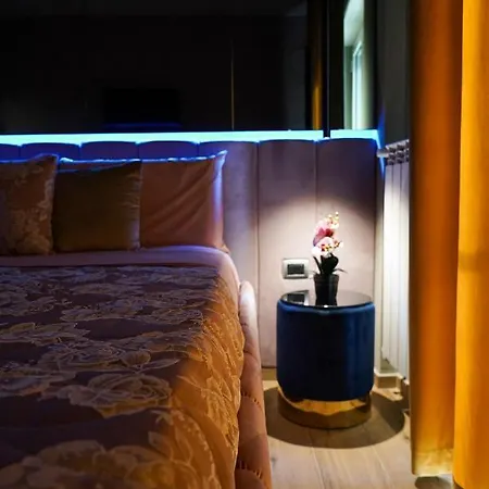 Maison Lion Luxury Margherita Di Savoia