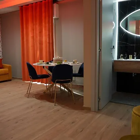 Maison Lion Luxury Margherita Di Savoia